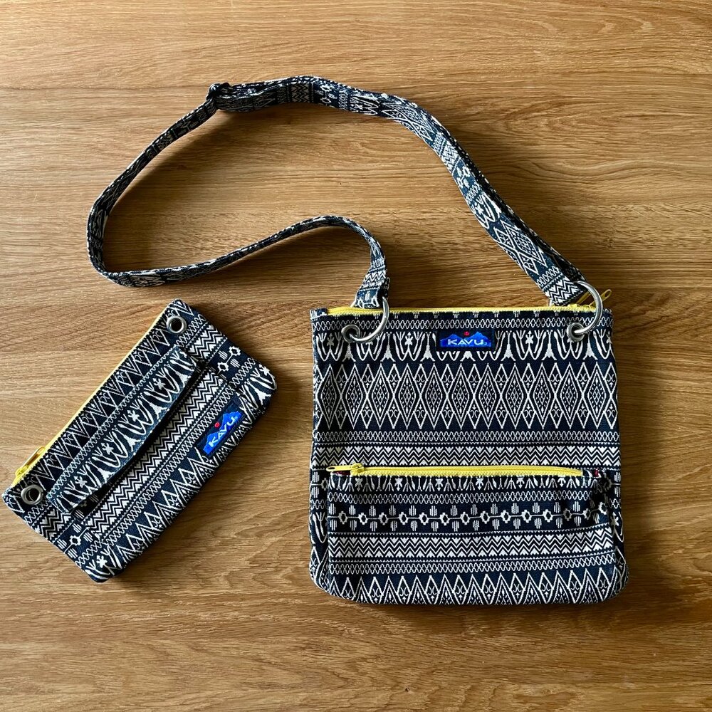 RARE 3 in 1 Vintage Kavu Crossbody Bag with Detachable Clutch Pouch Boho Black